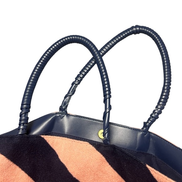 Anthropologie Striped Fuzzy Tote Bag Pouch Combo Pink & Navy Carry On Weekender - Picture 6 of 10